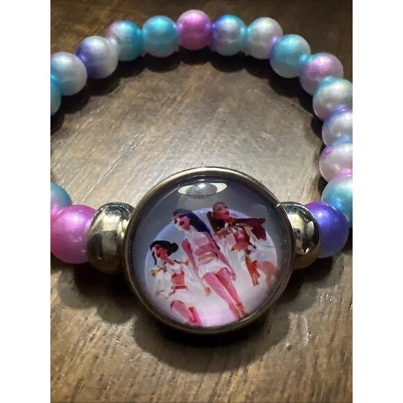 Kpop Demon Hunters Beaded Elastic Bracelet For Girls - Picture 2 of 2